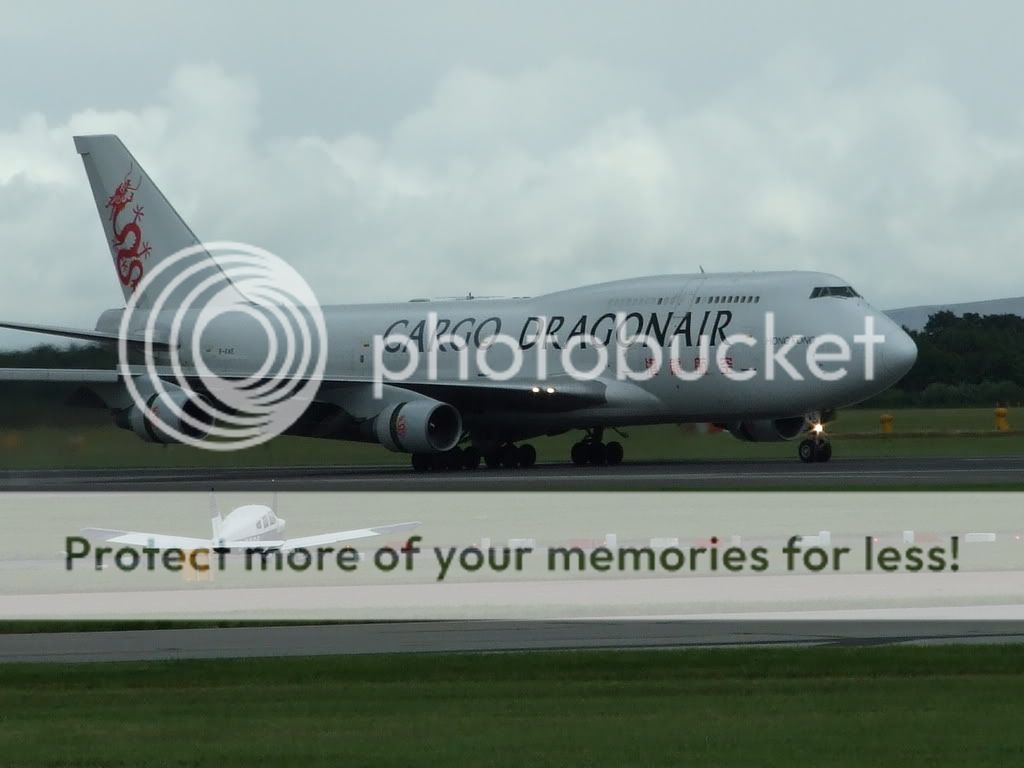 http://i339.photobucket.com/albums/n441/stu505/manchesterairport12-07-08057.jpg