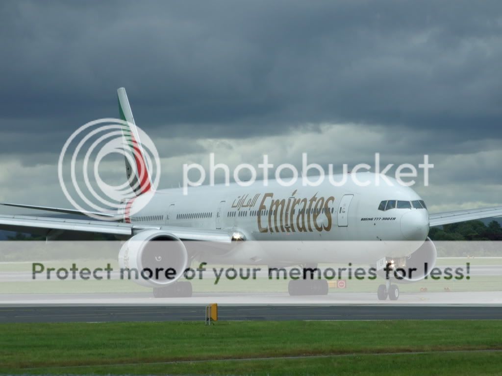 http://i339.photobucket.com/albums/n441/stu505/manchesterairport12-07-08071.jpg